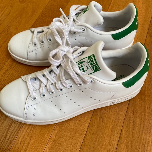 Stan Smith In green. This are in great shape- rarely worn. - Picture 3 of 5